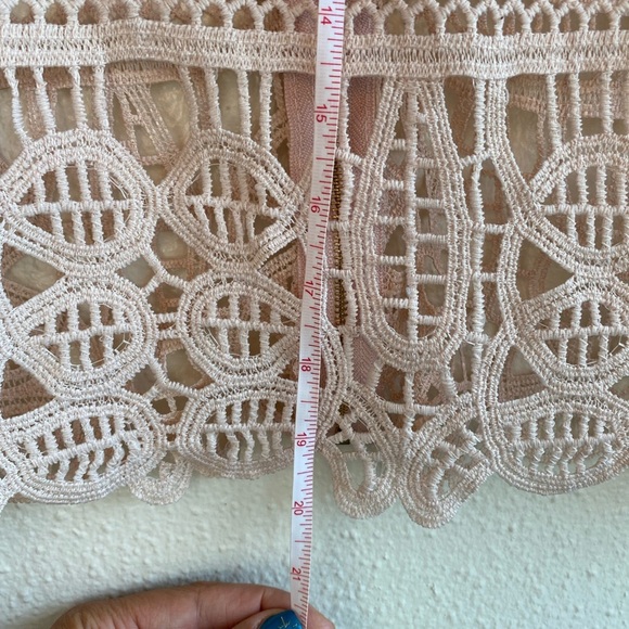 Elegant Embroidered Lace Women’s Top in Soft Cream Pink - Picture 5 of 8